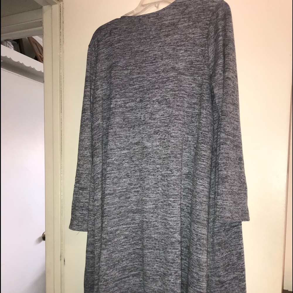 Lularoe Sarah - Picture 2 of 4